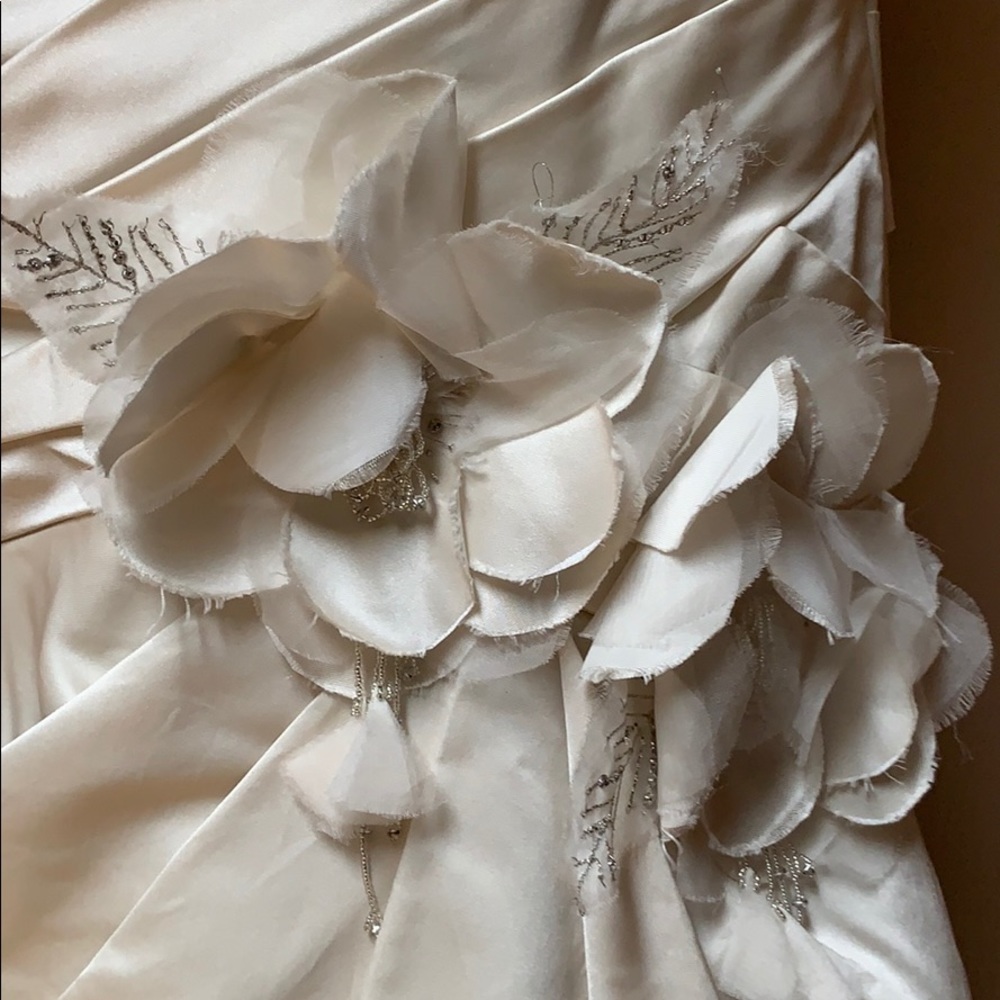 NWOT Watters Wedding Dress — Eggshell White - Picture 5 of 8